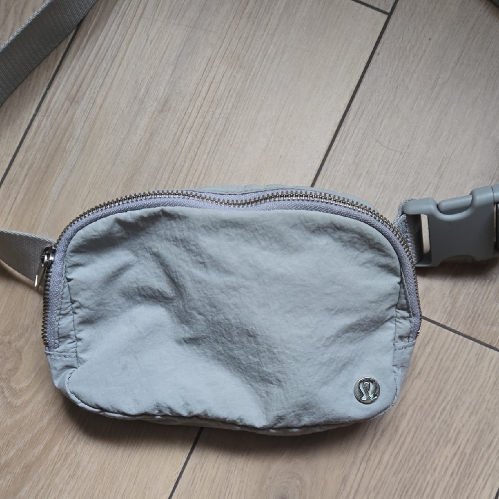 Lululemon Everywhere Belt Bag In Light Grey